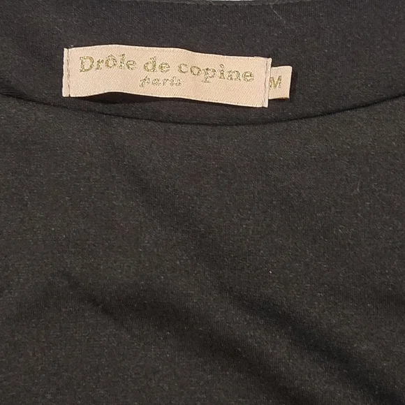 Juniors Elegant Short Black Zipper Dress with Gold Accents Size M - Picture 5 of 7